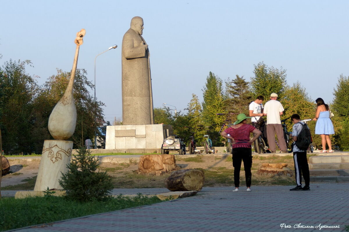 Скульптуры вместо деревьев – Фото №3