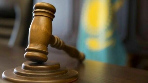 Судья заставлял голосовать, как ему надо