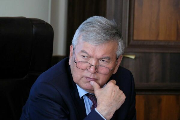Рахман АЛШАНОВ: Студенты стали требовательнее - за ними нужно успевать
