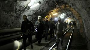 Специальную соцвыплату будут получать казахстанцы, работающие на вредном производстве