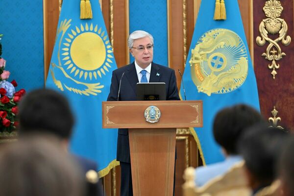 Глава государства выступил на церемонии награждения работников культуры и искусства