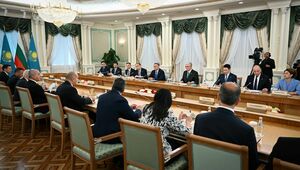 Президенты Казахстана и Болгарии провели переговоры в расширенном формате