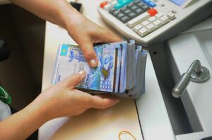 На 583 млрд тене выросли кредиты банковского сектора экономике Казахстана за май
