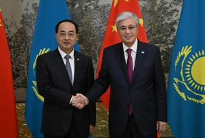 Глава государства принял председателя совета директоров CRRC Сунь Юнцая