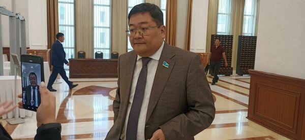 Эра немого кино уже кончилась, а звукового - еще не началась