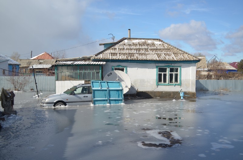 “Они сошлись: вода и камень, стихи и проза, лед и пламень” - так можно назвать нынешнюю рабочую поездку в Семей Даниала АХМЕТОВА.