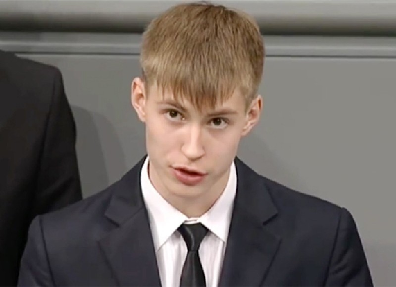 У гимназиста Николая ДЕСЯТНИЧЕНКО свой взгляд на Вторую мировую войну.