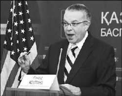 Ричард ХОУГЛАНД, посол США в РК: Казахстан вправе сам выбирать себе друзей