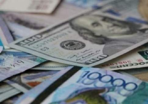 Курс продажи доллара в обменниках Алматы снизился до 362,5 тенге, в Астане и Шымкенте – до 362 и 363 тенге соответственно
