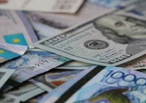 Курс продажи доллара в обменниках Алматы понизился до 361,5 тенге, в Астане и Шымкенте – до 361,5 и 362 тенге соответственно
