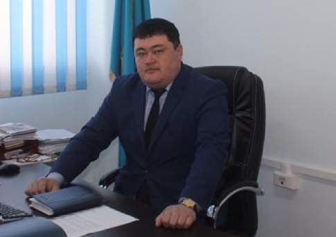 Судебное заседание по делу об избиении акимом подростка приостановлено до получения результатов повторной экспертизы