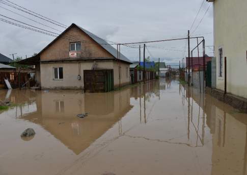 Обстановка по подтоплениям дворов по Алматинской области остается напряженной - ДЧС