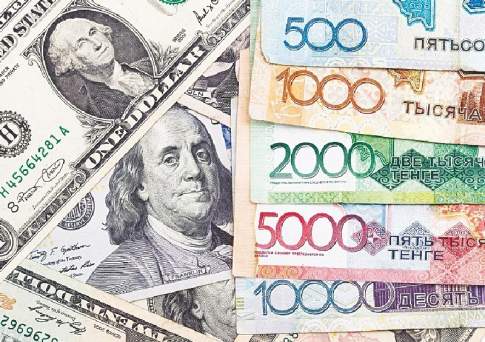 Курс тенге на торгах KASE упал до 343,61 тенге за доллар