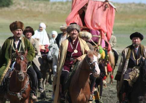 Казахстанские фильмы «Кунанбай» и «Ореховое дерево» покажут на международном кинофестивале в Пекине