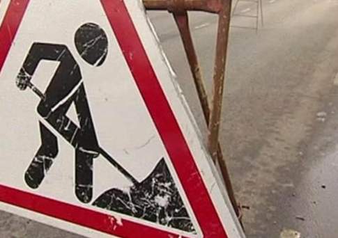 В Усть-Каменогорске устраняют последствия аварии на водопроводе; перекрыто движение транспорта