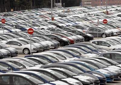В Казахстане в октябре уровень продаж новых автомобилей официальными дилерами составил 14 825 единиц