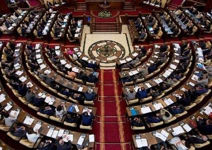 Парламент РК принял поправки в закон об АНК