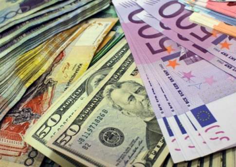 Казахстанцы в октябре купили иностранной валюты на 208,5 млрд тенге
