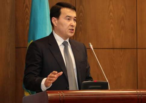 Казахстан отдаст предпочтение займам на внутреннем рынке - министр финансов