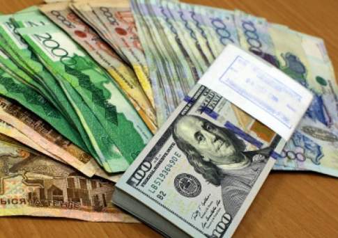 Курс тенге на торгах KASE повысился до 311,49 тенге за доллар