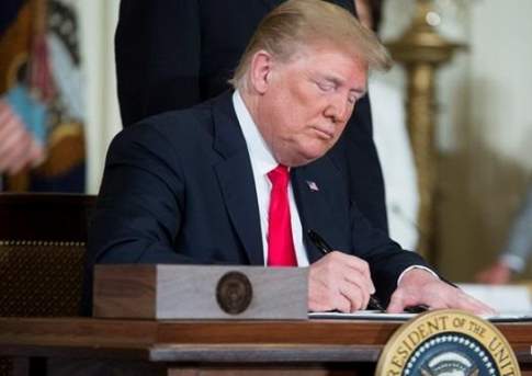 Трамп подписал указ о новых санкциях против России