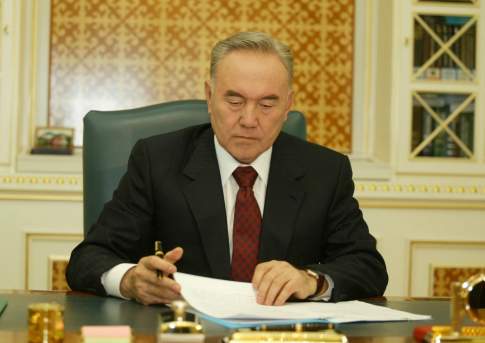 Назарбаев подписал поправки в Конституцию Казахстана