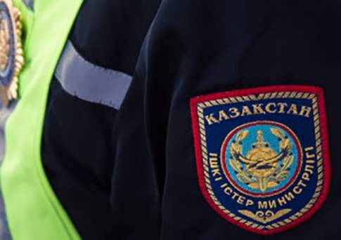 Служебное авто главы департамента юстиции Костанайской области поставили на штрафстоянку за подложные номера