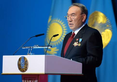 Нурсултан Назарбаев: Через кризисы - к новым свершениям!