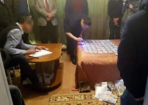 Пойманы на взятках