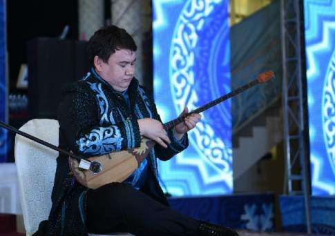 Кто не сеет и не жнёт, тому и почести