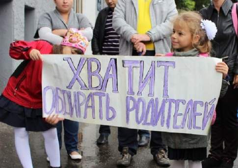 Не несите, мамы, в школу!
