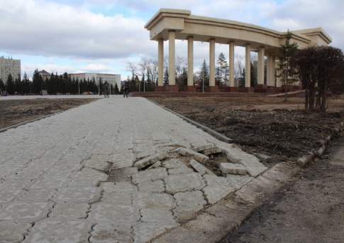 Разбили парк. До основания, или Нам леса не надо, нам площадь давай!