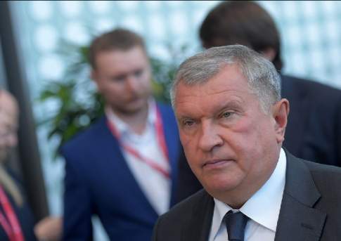 Манёвры Сечина