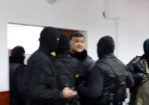 Кто смел, тот и сел?