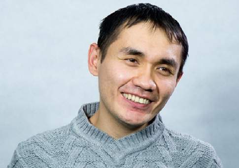 Адильхан ЕРЖАНОВ: Белым по белому 