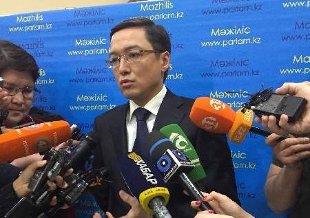 Тенге за рубль не отвечает