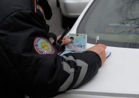 Полицейский не продаётся!